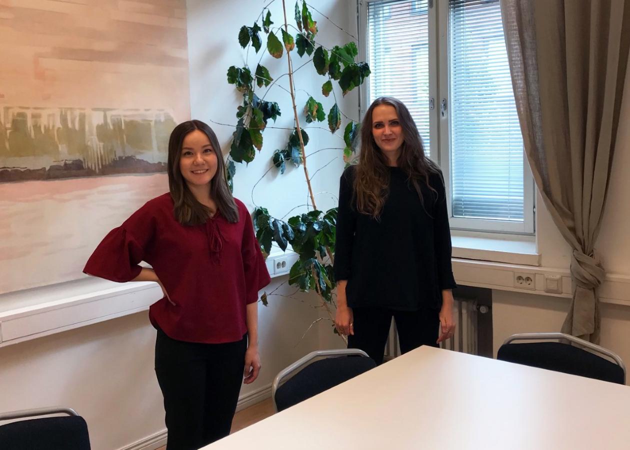 Viivi Kuosa ja Kia Standertskjöld-Nordenstam